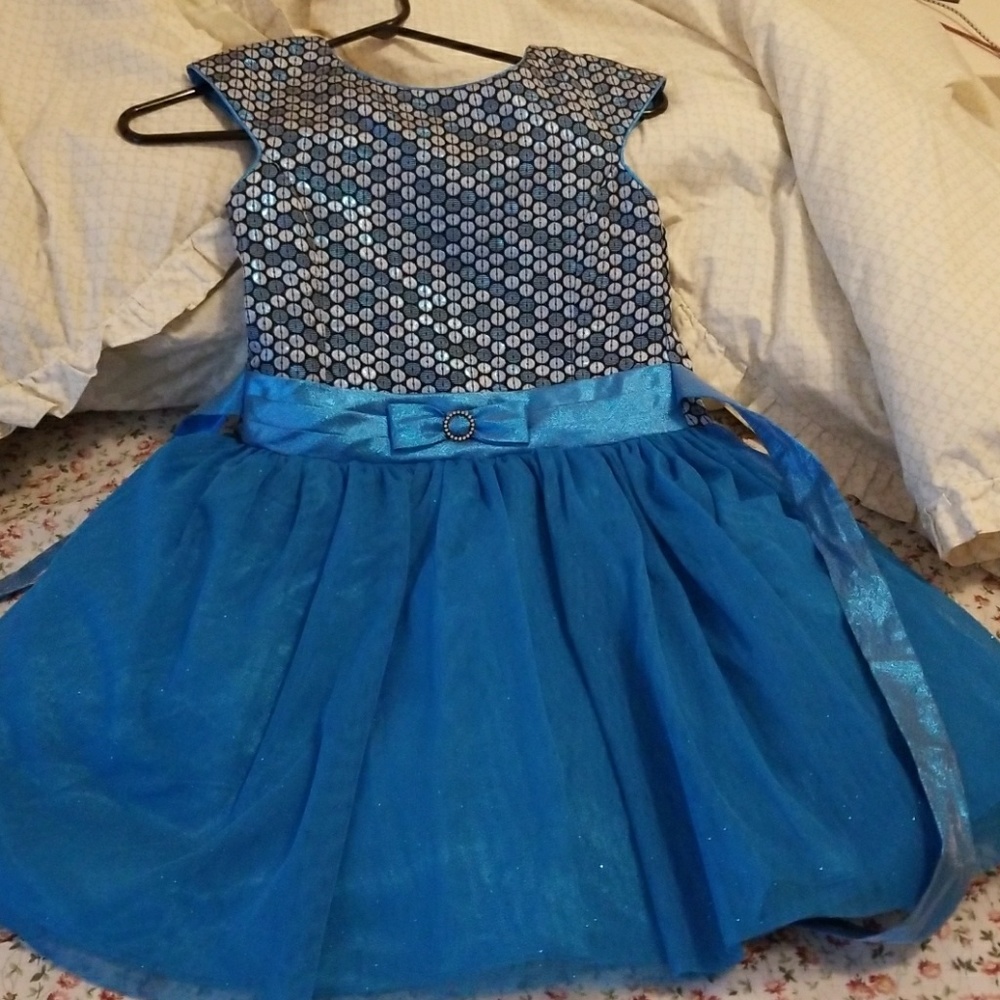 Blue dress